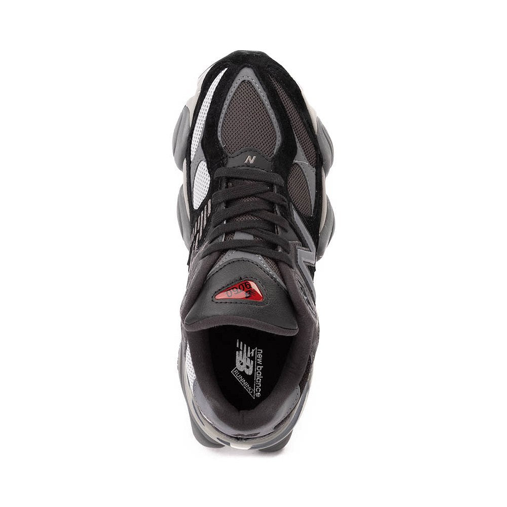 New Balance "Black Castel Rock"
