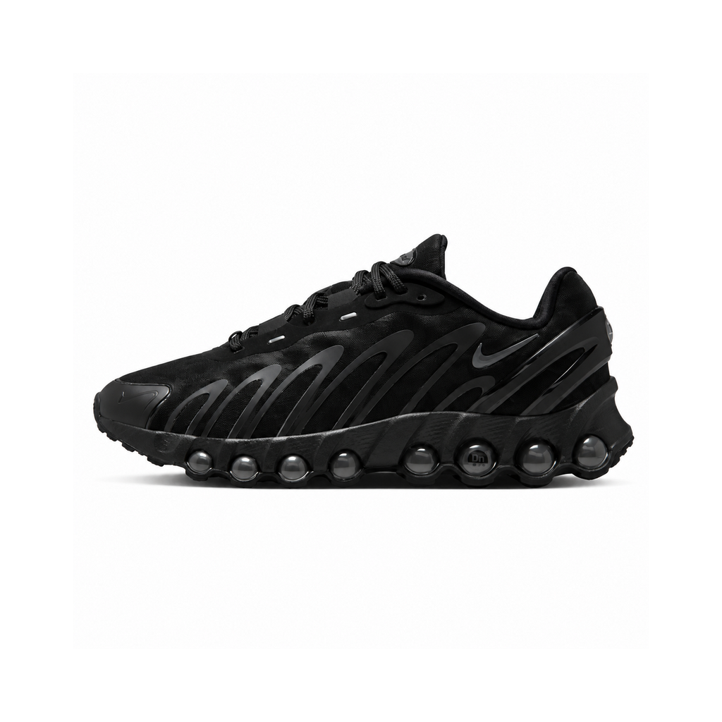 Nike Air Max Dn8 Black – naslovna slika, bočni profil na bijeloj pozadini