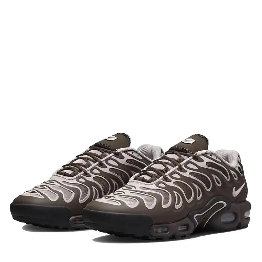 Nike TN Drift Baroque Brown patike – prednji ugao i detalji gornjišta
