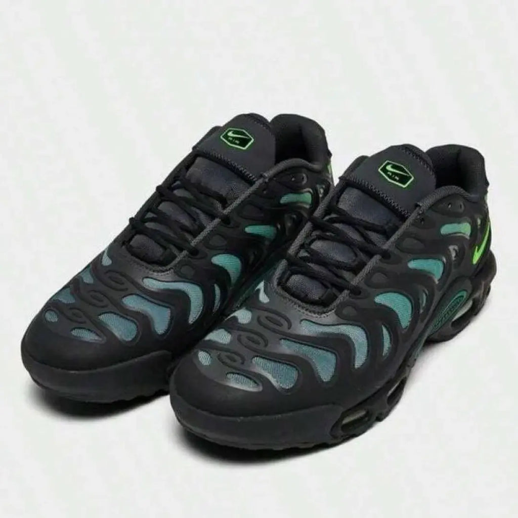 Nike TN Drift Black Volt patike – prednji ugao i detalji gornjišta
