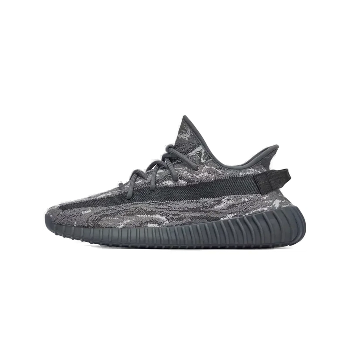 Yeezy Boost 350 V2 Dark Salt naslovna poravnata