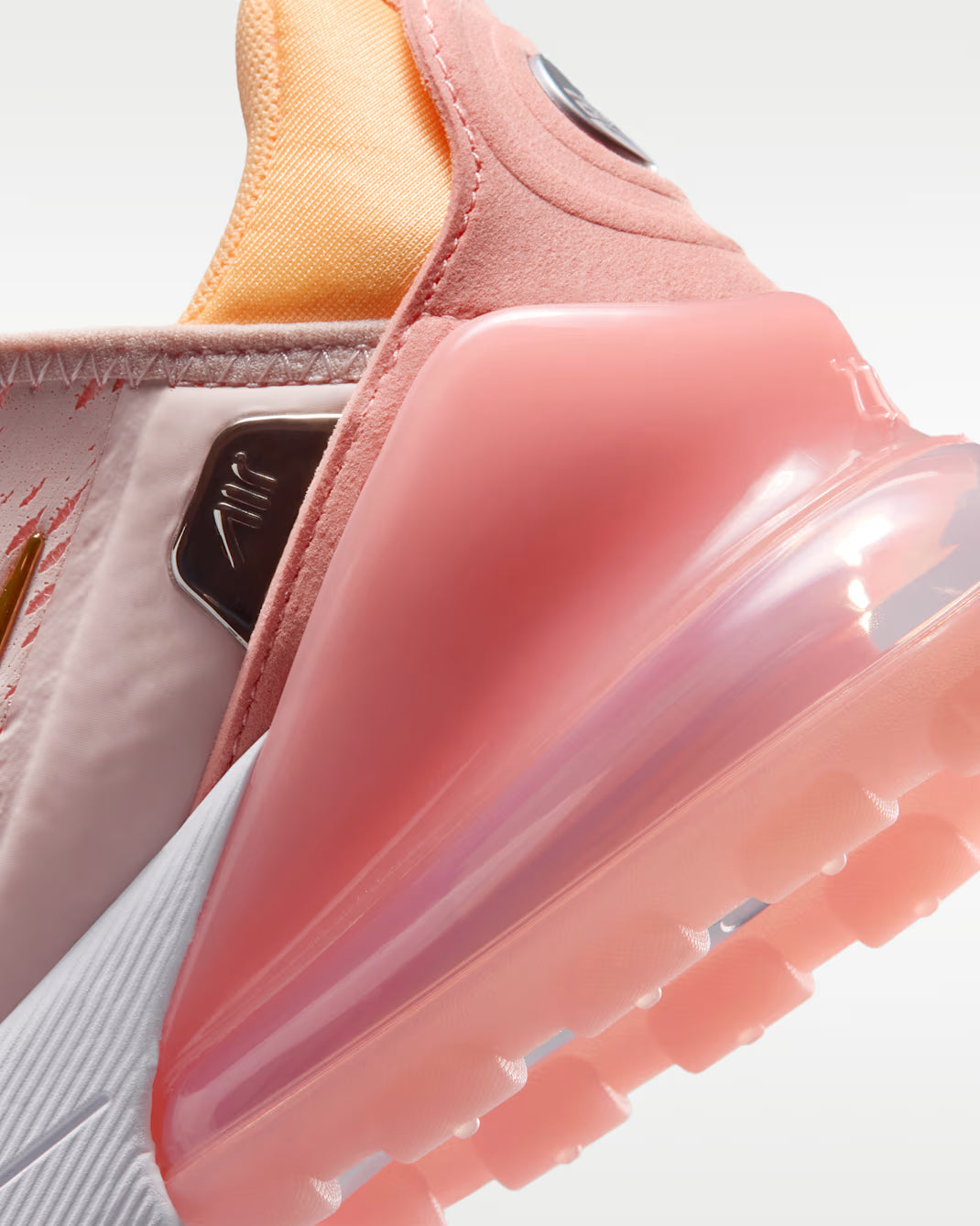 Nike Air Max 270 Premium Rust Pink – detalj koralne pete i Air jedinice